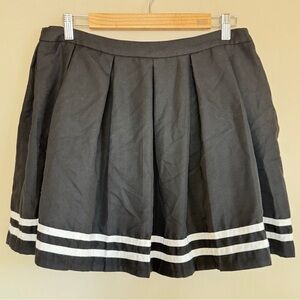 Hot Topic Classic Black Pleated Skirt with White Stripes Women’s XL Punk Goth
